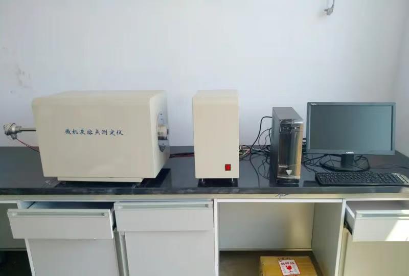 Opatření pro použití testeru bodu tání mikropočítačového popela